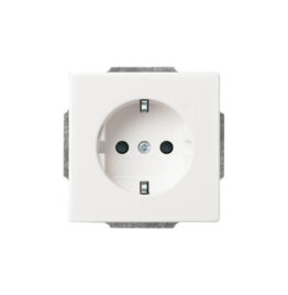 Kištukinis lizdas FUTURE LINEAR 10A 250V 20EUC-84-500 - Potinkiniai kištukiniai lizdai ir jungikliai